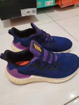 Jual sepatu Adidas original bekas