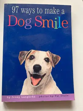 Buku 97 ways to make Dog Smile