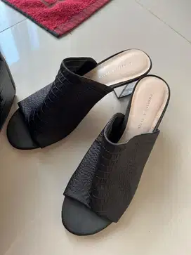 Heels Hitam Black Charles & Keith size 36