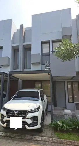 Rumah 2.5Lantai Fullfurnished Di Tabebuya Invensihaus Bsd City