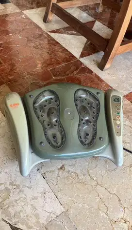 Mesin pijat terapi kaki