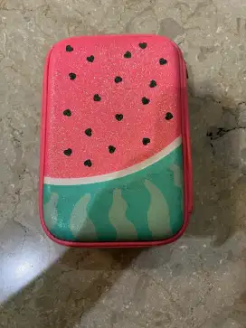 Pencil case merk Smiggle, original