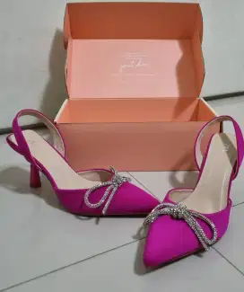 Sepatu zara warna fusia insole 25