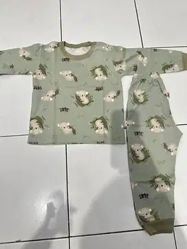 2 set piyama anak 2-3th