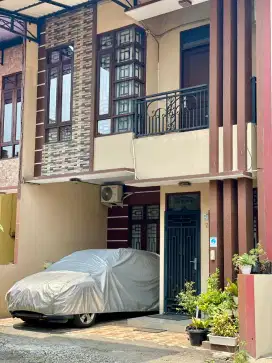 Dijual rumah seken 2 lantai BEBAS BANJIR, lenteng agung Jagakarsa