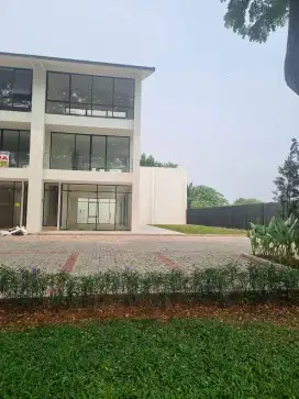 Dijual cepet ruko 3 lantai ready dijalan boulevard deket SPH