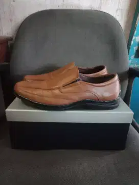 D jual sepatu ANDREW size 42