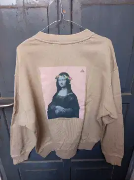 Crewneck Uniqlo UT x Mona Lisa size M