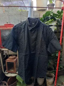 Kemeja Uniqlo Broadcloth Extra Fine Cotton Motif Dot size M