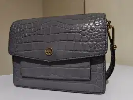 Tory Burch warna Grey