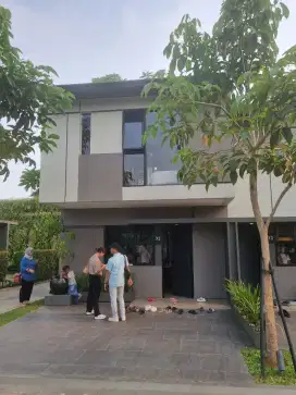 Dijual cepet rumah 2 lantai PARK SERPONG phase 1 , phase 2