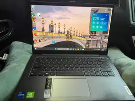 Lenovo ideapad 3-core I7 8GB SSD 512 GB