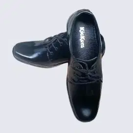 Sepatu Pantofel Pria Model Tali