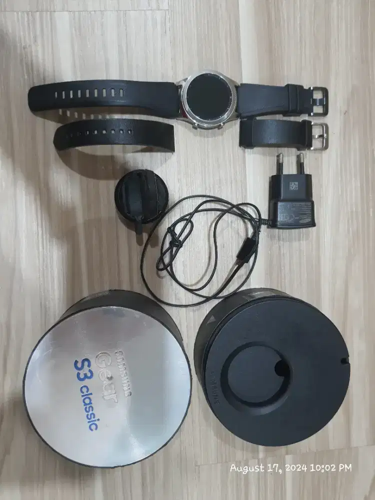Dijual samsung gear S3 Classic