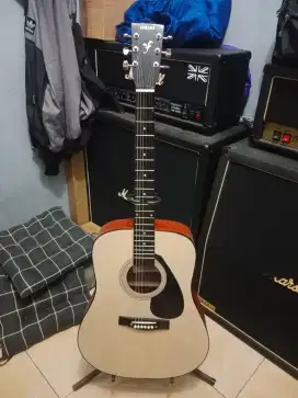 Gitar akustik jumbo tanbes