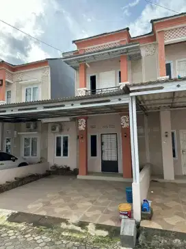 Di jual murah rumah town house di kenten resort