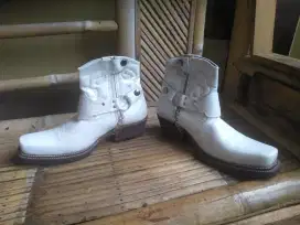 Sepatu senco pul kulit