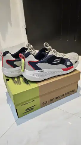 Like New Sepatu Skechers Go Run Elevate Men's Sneaker Nandayus Natural