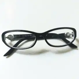 Frame Kacamata Christian Dior
