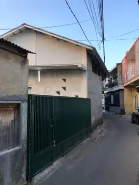 Rumah Usaha, 50m dari Jalan Raya Utama