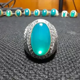 Bacan doko kantoran giwang mewah