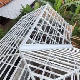 Baja ringan dan plapon
