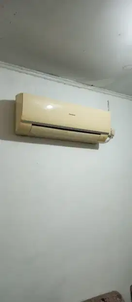 Dijual AC panasonic 1/2 pk