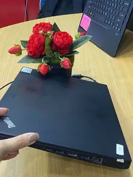 Laptop Lenovo Thinkpad X280 Intel Core i5 Ram 8 GB SSD 256 GB Muluss