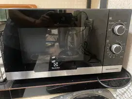 Microwave electrolux