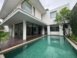 Modern House In Cipete, Close To French School Jakarta