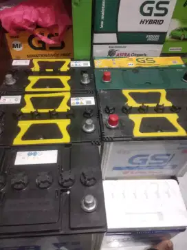 Aki mobil seken copotan