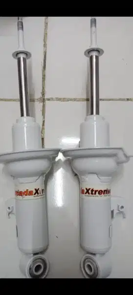 Shock absorber Toyota Innova depan merk Amanda xtream