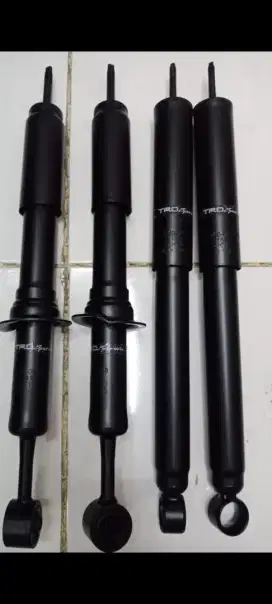 Shock absorber TRD Sportivo buat mobil Toyota Fortuner depan blkg