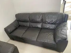 Sofa Informa 3 seater dan 2 seater serta meja tamu