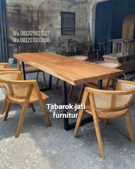 Meja makan jati solid kursi rotan modern,k.6.bahan kayu jati tua