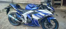 Yamaha R25 250cc plat R tahun 2015