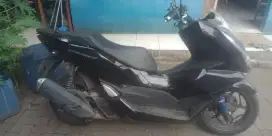 Over kredit honda pcx 160 cbs glossy black