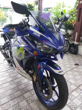 Dijual Cepat Yamaha R25 Low km 6K