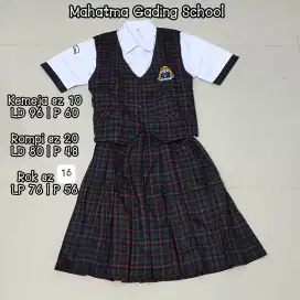 Baju sekolah set anak perempuan Mahatma Gading, preloved, like new