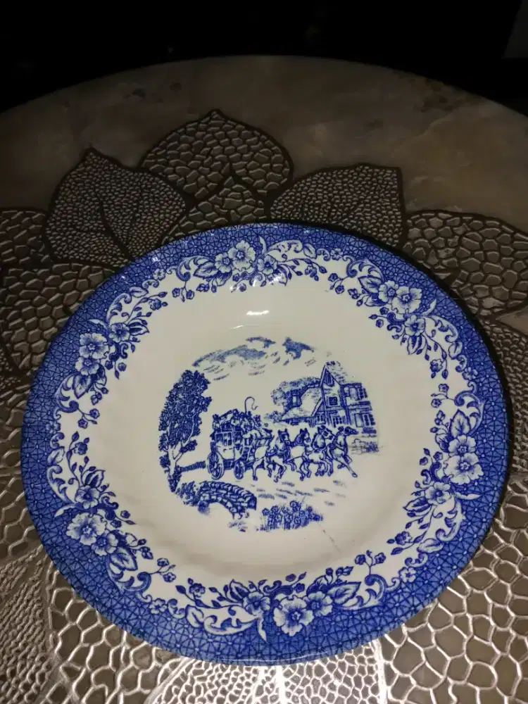 Piring England D. 20Cm