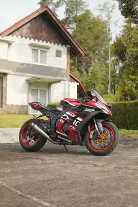 KAWASAKI Ninja ZX10R
