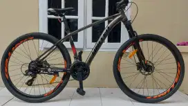 UNITED MONANZA 4.20 MULUS SEPERTI BARU