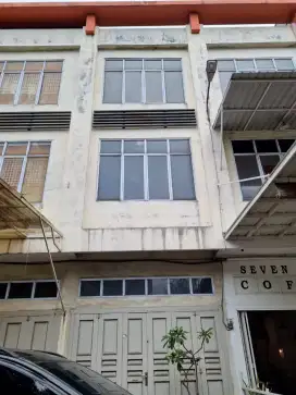 Dijual Ruko 3 lantai di Jl STM