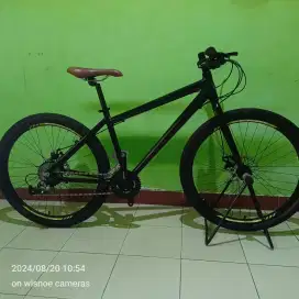 Polygon B2W 3x9 spd Shimano mix Black Ciralyc Toyota Yaris