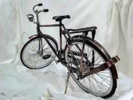 Miniatur sepeda onthel pajangan antik