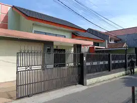 Dijual Rumah Bagus & Strategis Ditengah Kota Garut.