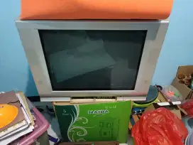 TV tabung merk Toshiba 29 inch bekas