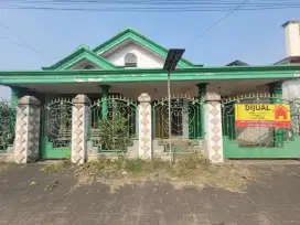 Di jual rumah,lokasi pinggir jalan