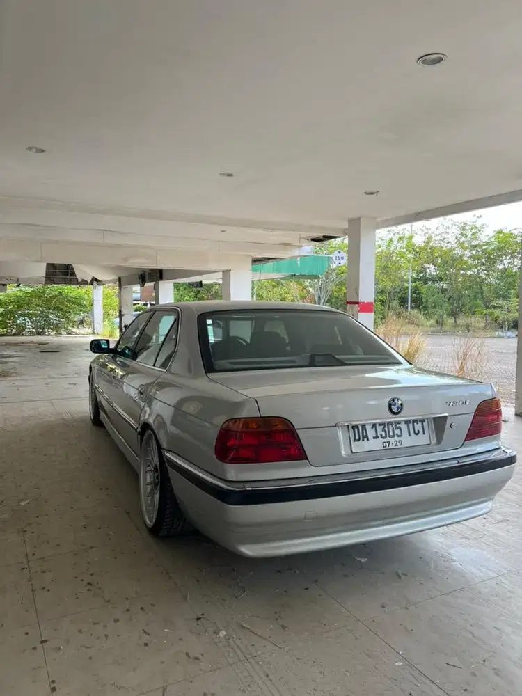 Mobil legendaris