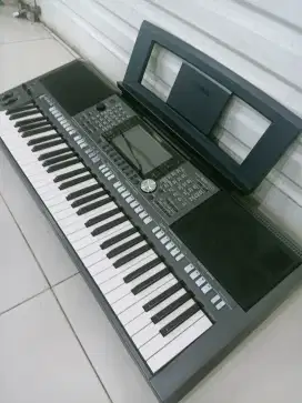 Keyboard Yamaha PSR S 970